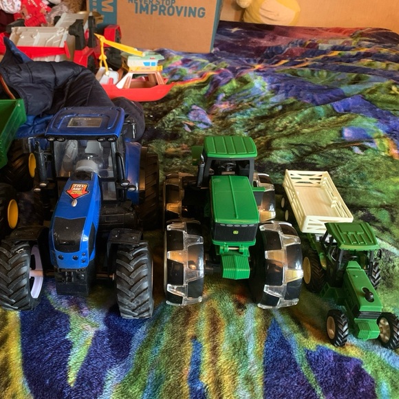 John Deere Tractor Lot - Picture 1 of 8